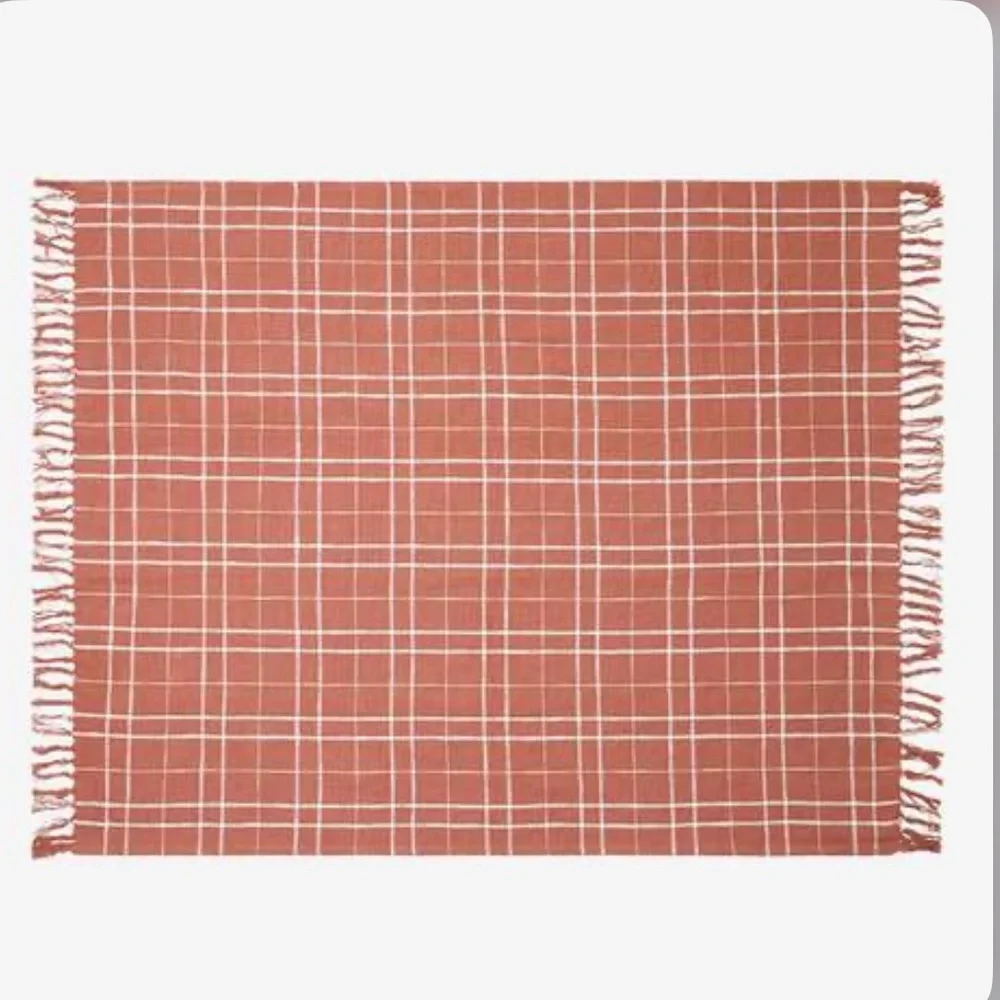 LITTLE KORBOOSE Woven Throw Blanket in Rust “50x60” - Picture 6 of 13